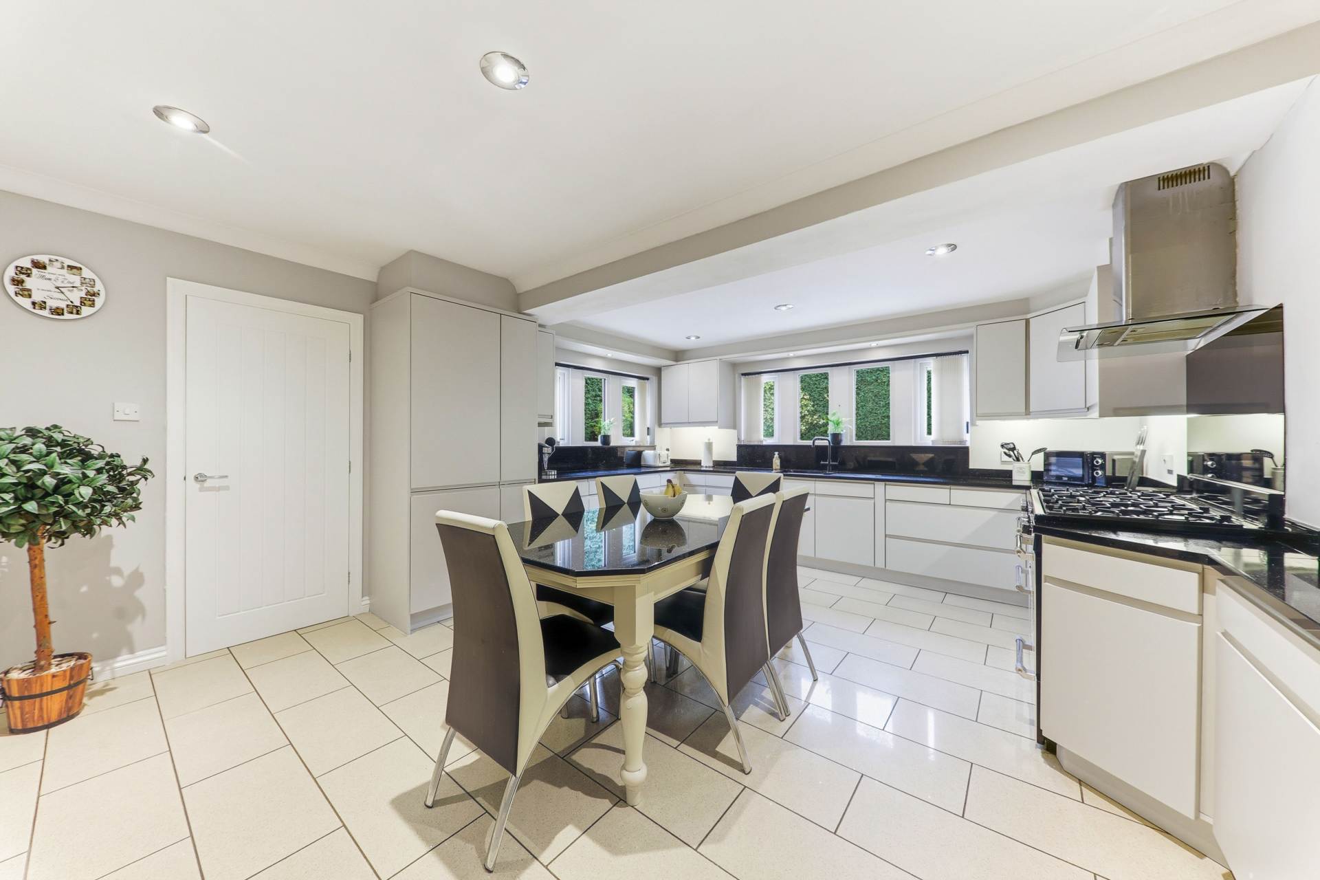 Beechwood House, Tingley, Image 12