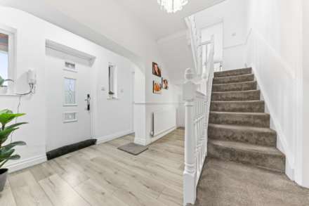 Beechwood House, Tingley, Image 5