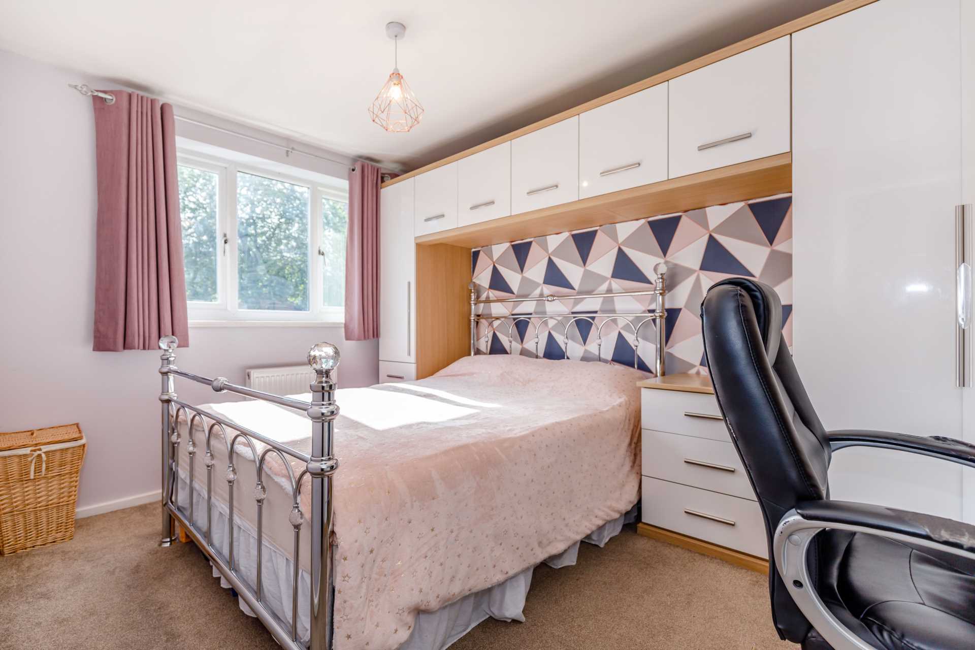 Cottingley Gardens, Leeds, Image 11