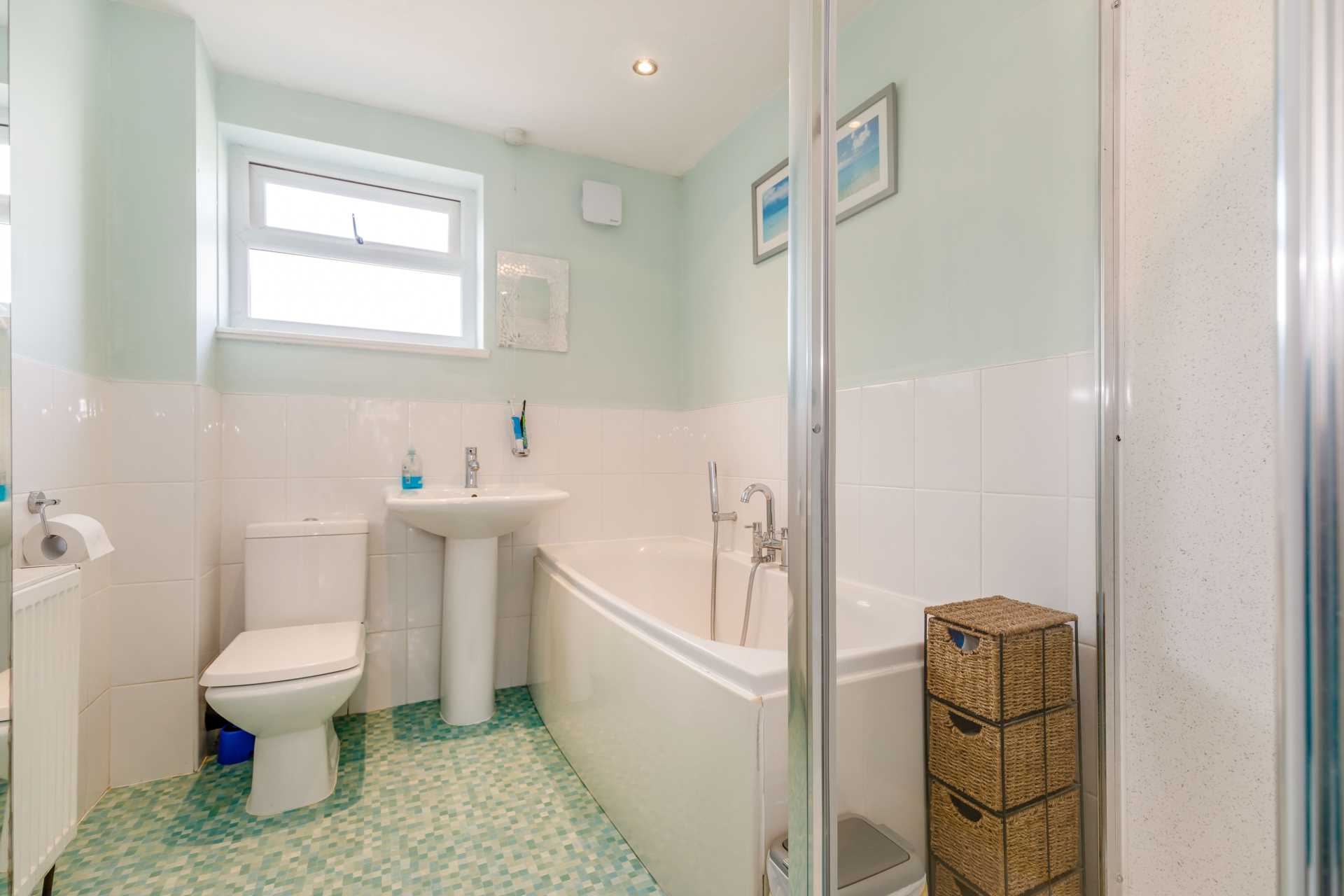 Cottingley Gardens, Leeds, Image 13