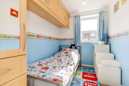 Cottingley Gardens, Leeds, Image 12