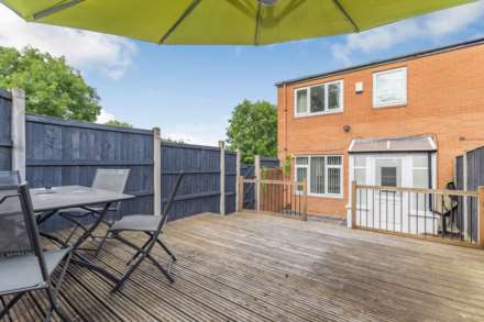 Cottingley Gardens, Leeds, Image 15