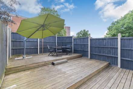 Cottingley Gardens, Leeds, Image 17
