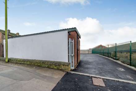 Commercial Property, Wakefield Road, Morley