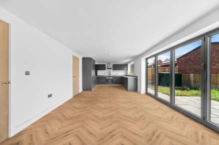 THE WHITEHALL - Dreslintone Close, Bradford, Image 2