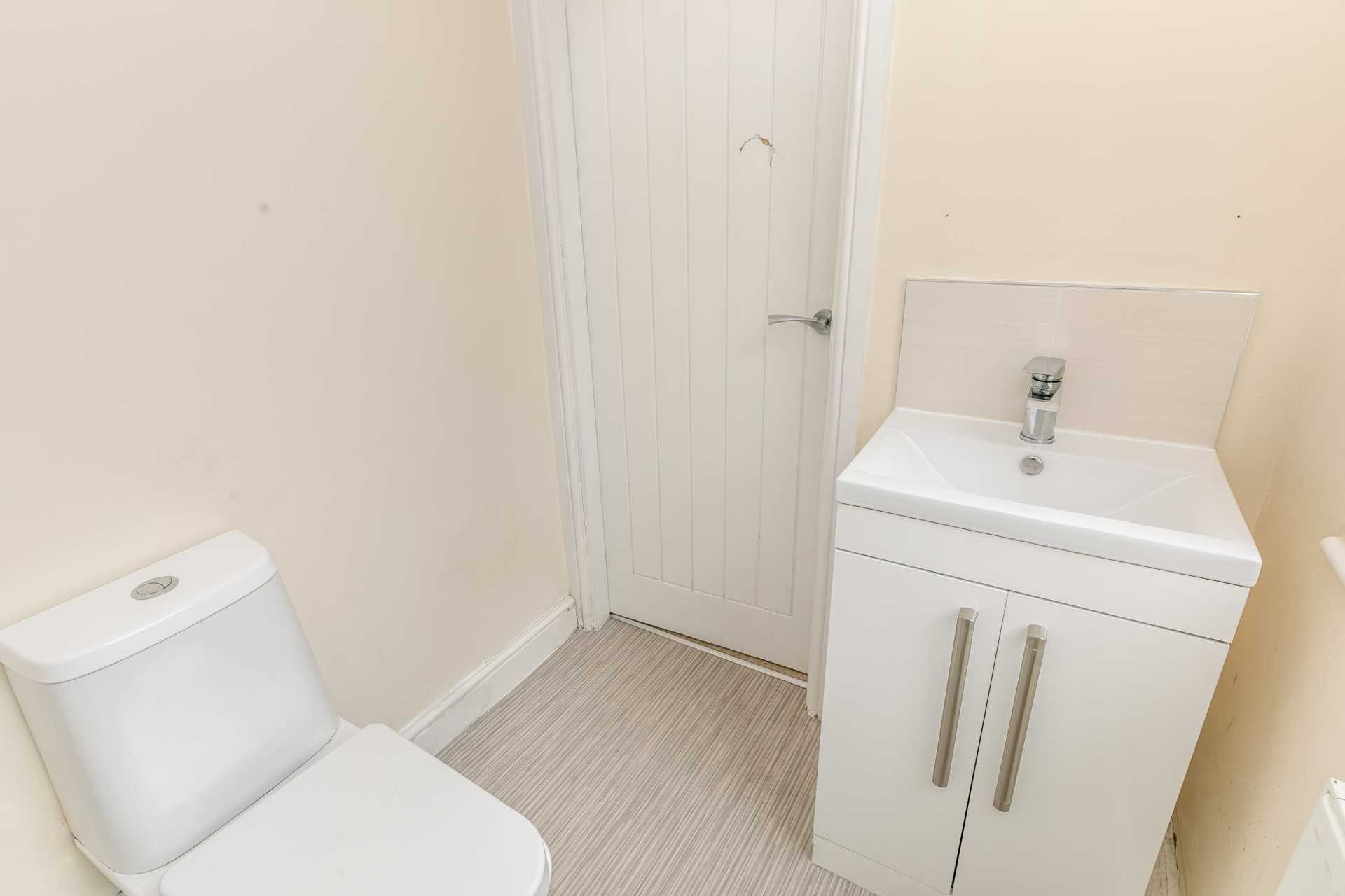 St Edgars Square, Morley, Image 6