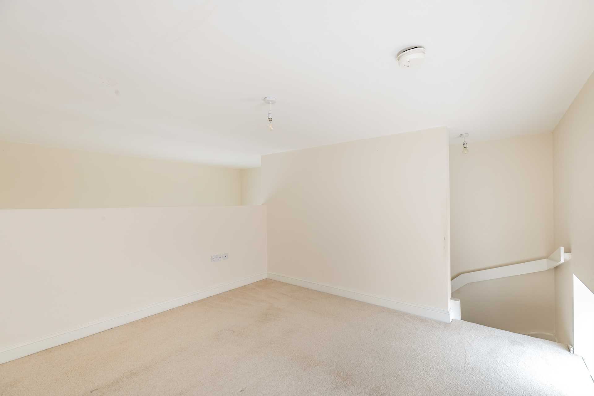 St Edgars Square, Morley, Image 9