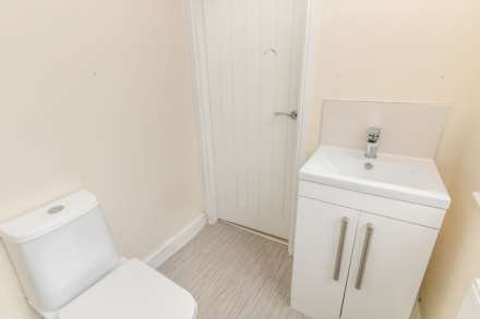 St Edgars Square, Morley, Image 6