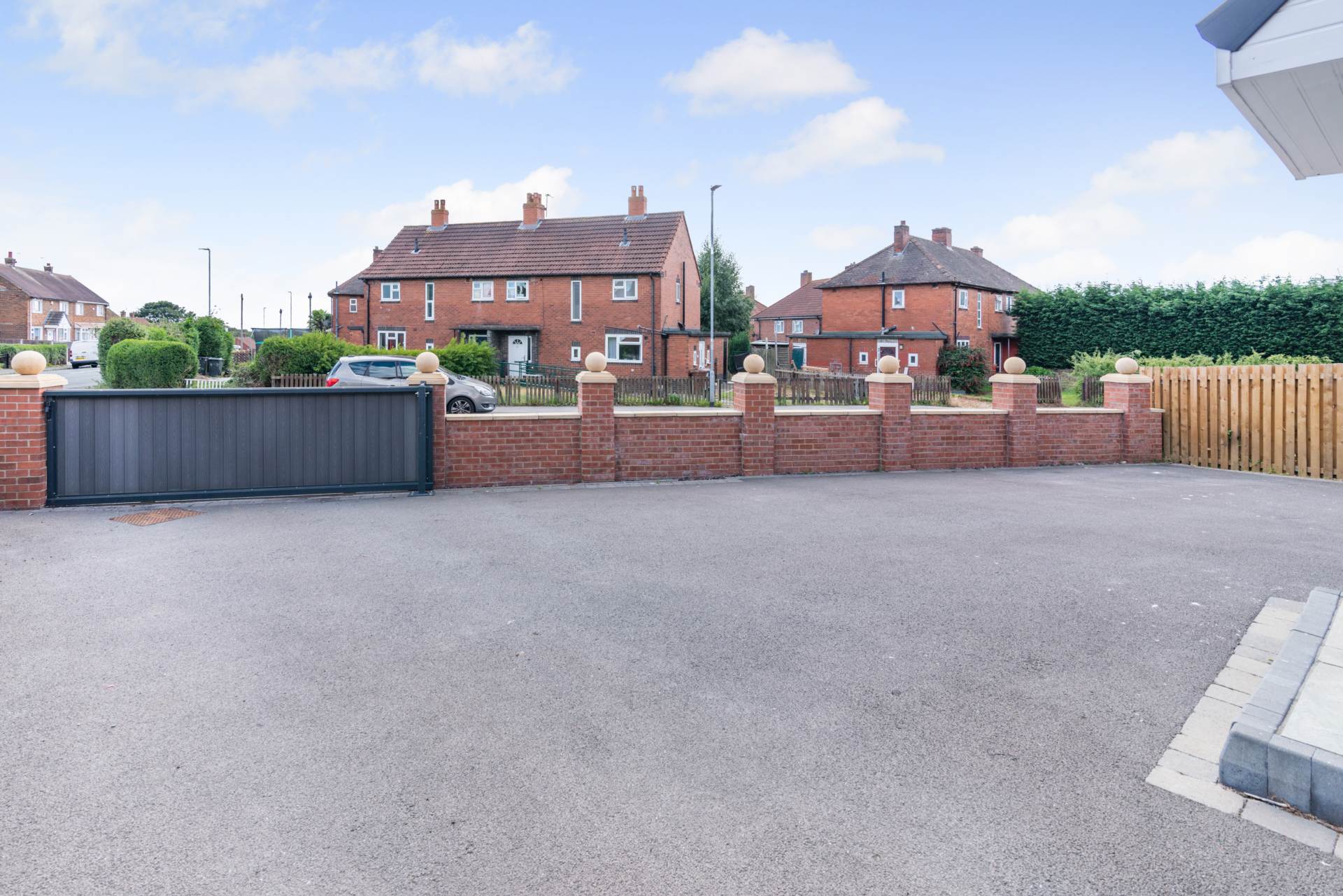 Fairleigh Road, Tingley, Image 2