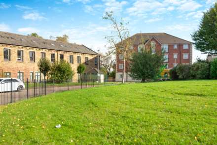 Moorcroft Court, Ossett, Image 10