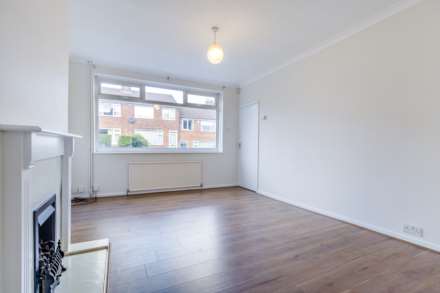 Springfield Gardens, Horsforth, Image 4