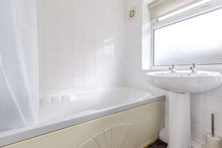 Springfield Gardens, Horsforth, Image 8