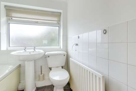Springfield Gardens, Horsforth, Image 9