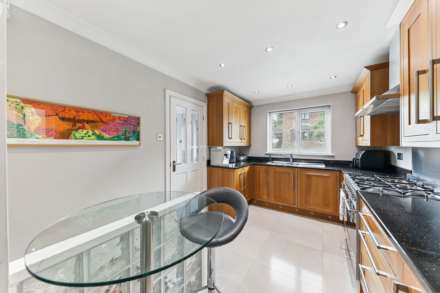 Grange Park Drive, Morley, Leeds, Image 2