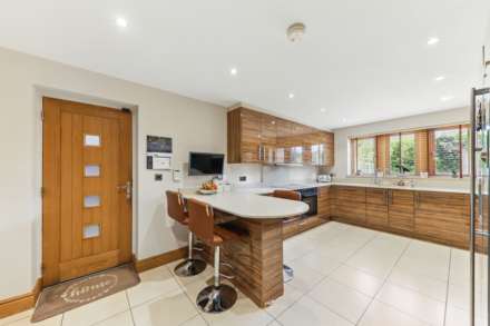 Hill Top Villas, Tingley, Image 2