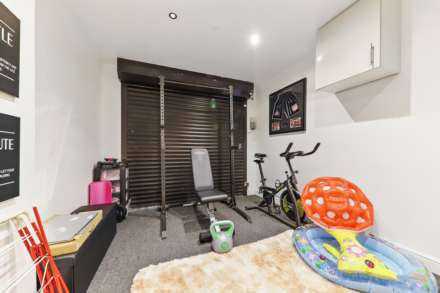 Hill Top Villas, Tingley, Image 8