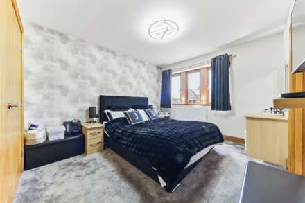 Hill Top Villas, Tingley, Image 9