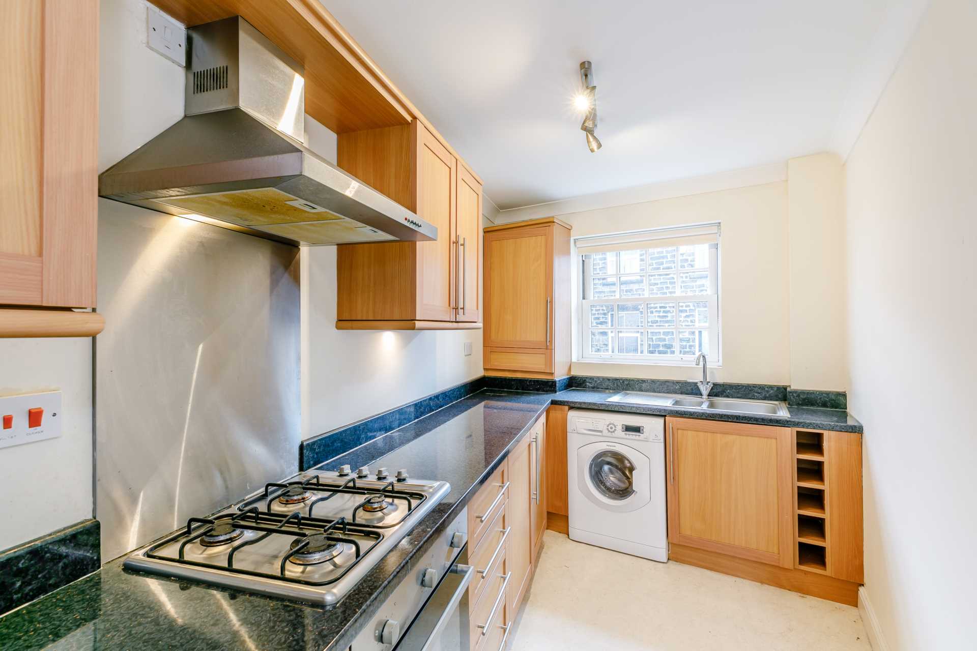 Rhodes Court, Morley, Image 4