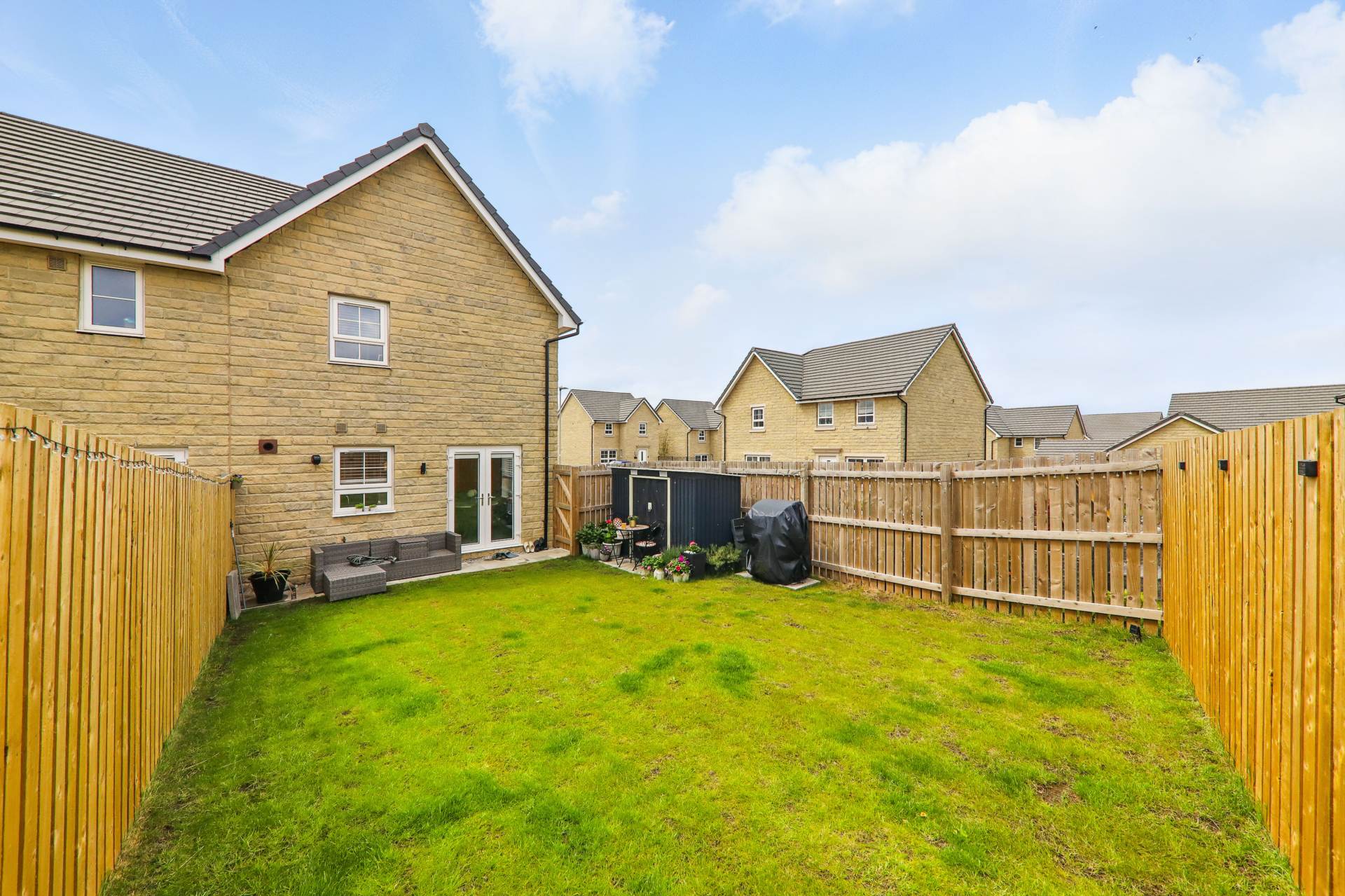 Reservoir View, East Ardsley, Image 12