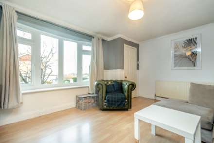 Coteroyd Avenue, Churwell, Image 4