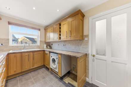 Oyster Close, Morley, Image 4