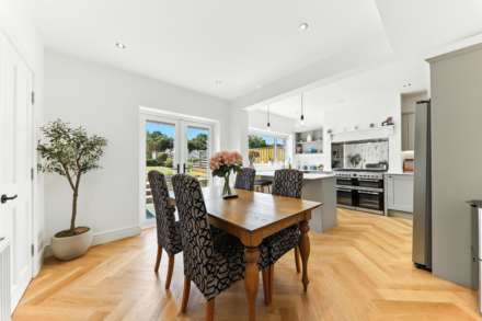 Harwill Avenue, Churwell