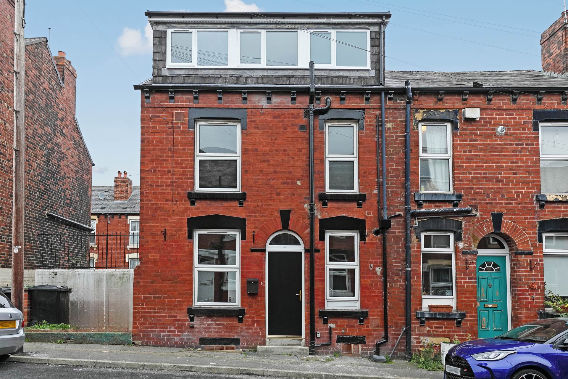 Kelsall Place, Burley, Image 2