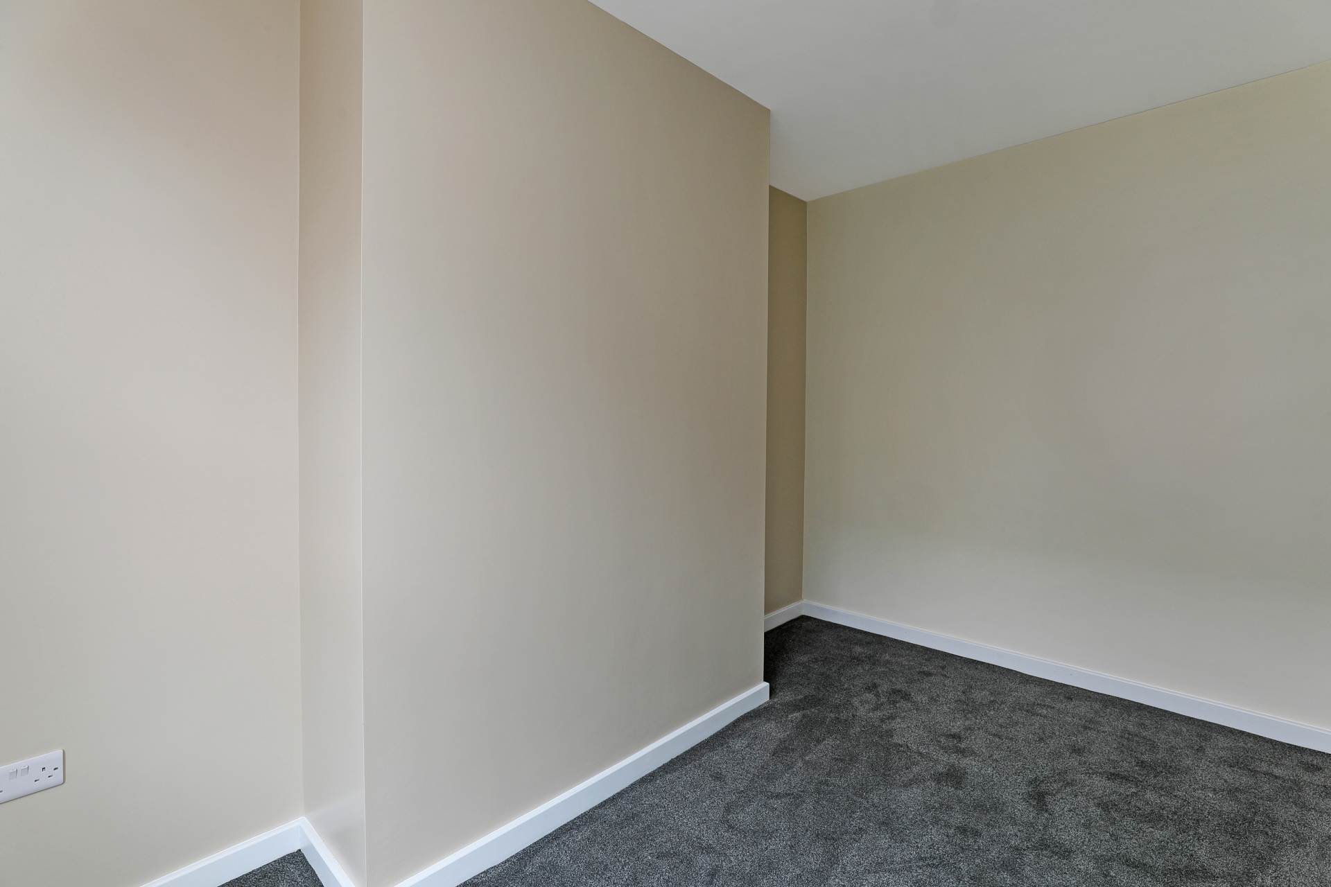 Kelsall Place, Burley, Image 4