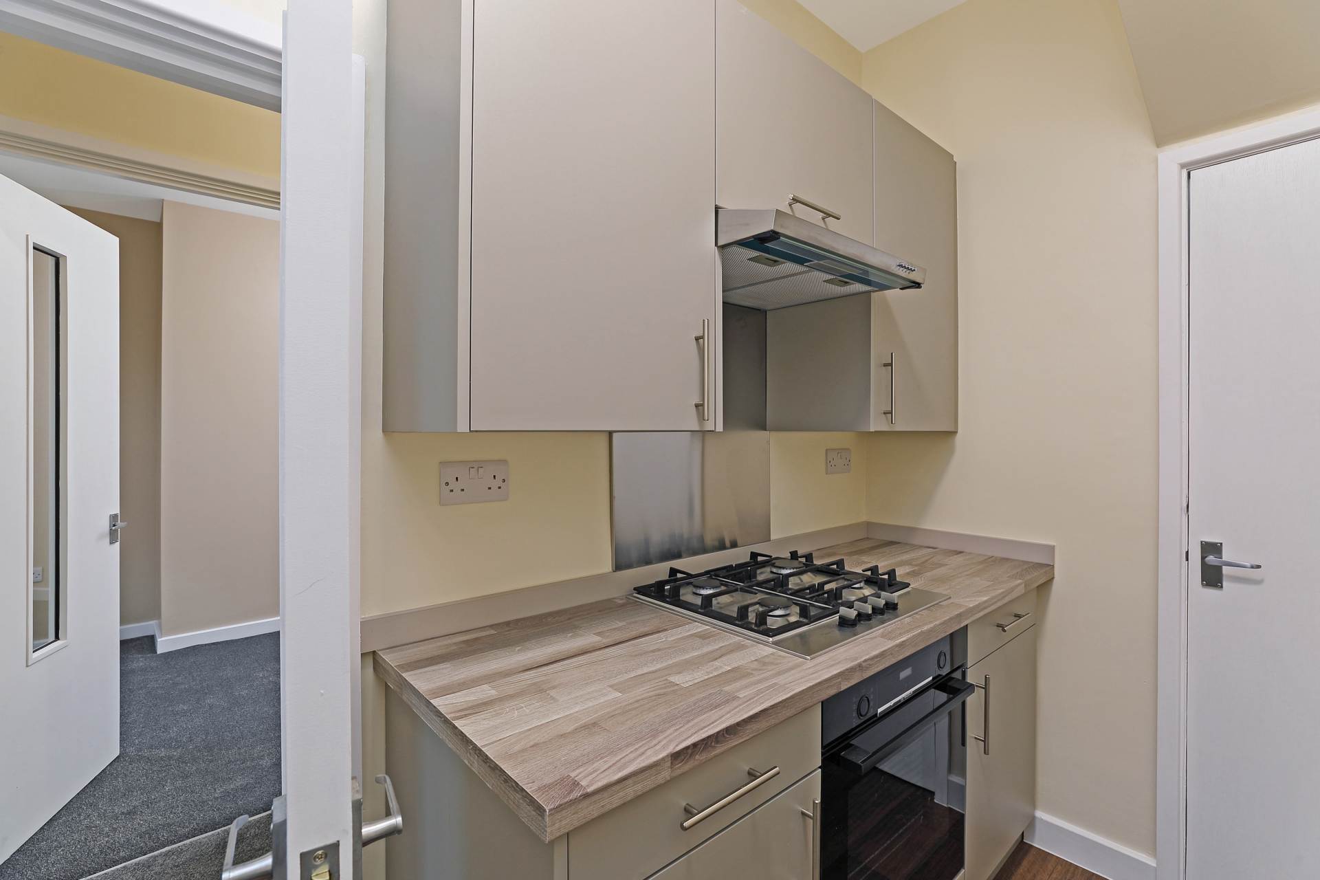 Kelsall Place, Burley, Image 6