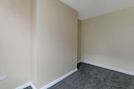 Kelsall Place, Burley, Image 4