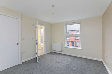 Kelsall Place, Burley, Image 9