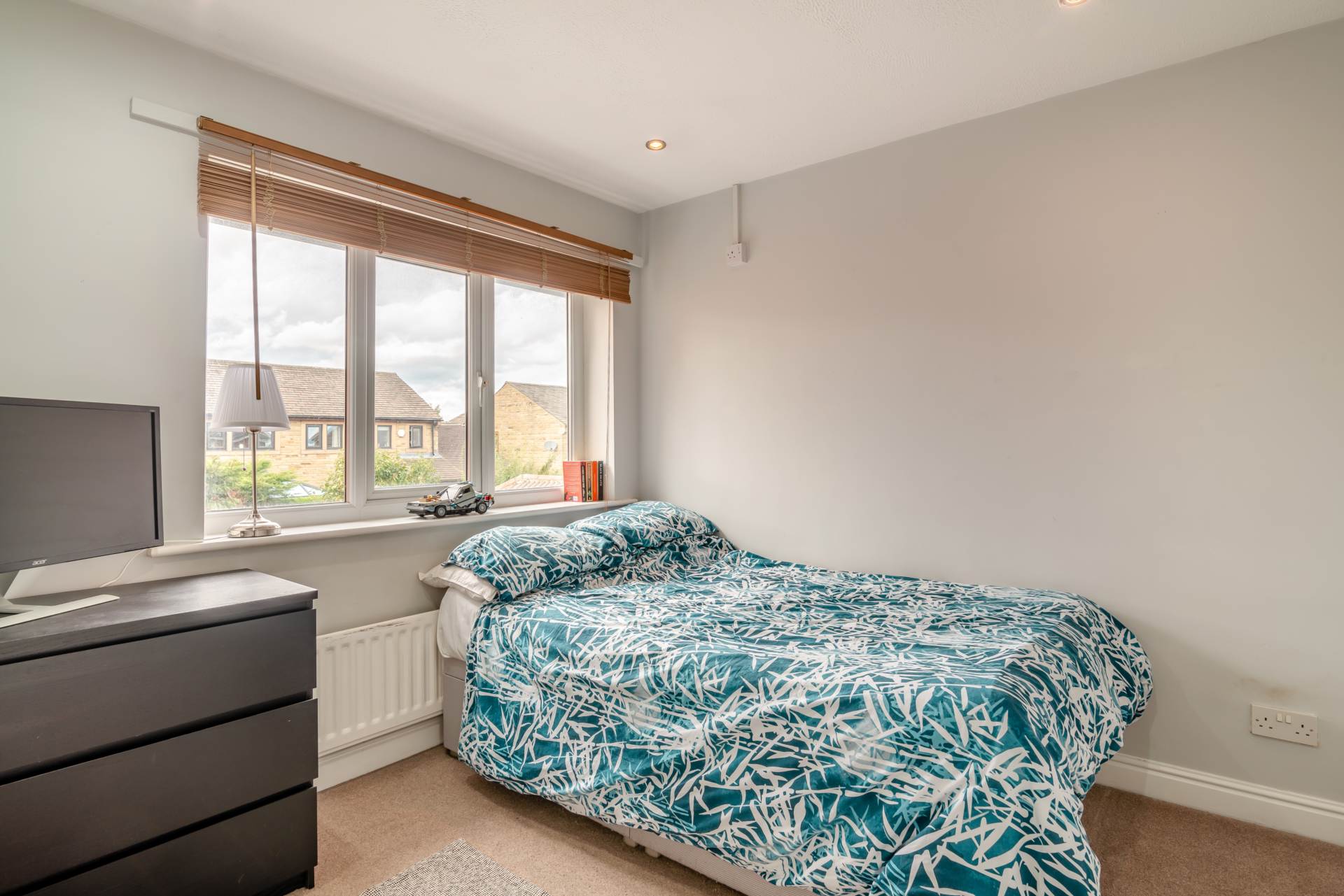 Nook View, Tingley, Image 12