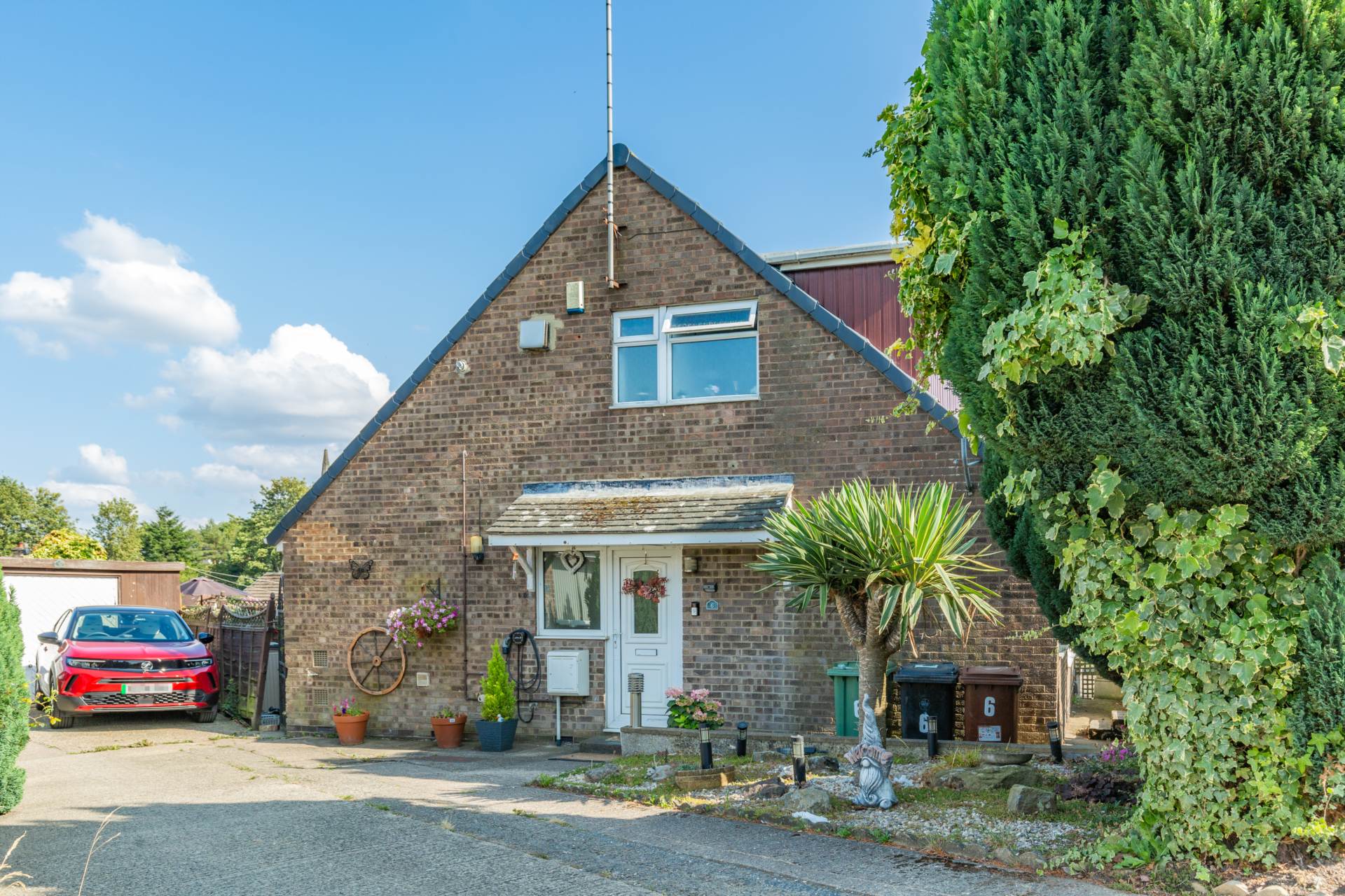 Foster Close, Morley, Image 1