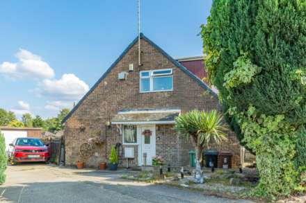 Foster Close, Morley, Image 1