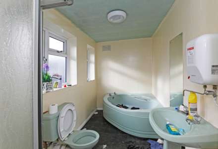 Fountain Street, Morley, Image 9