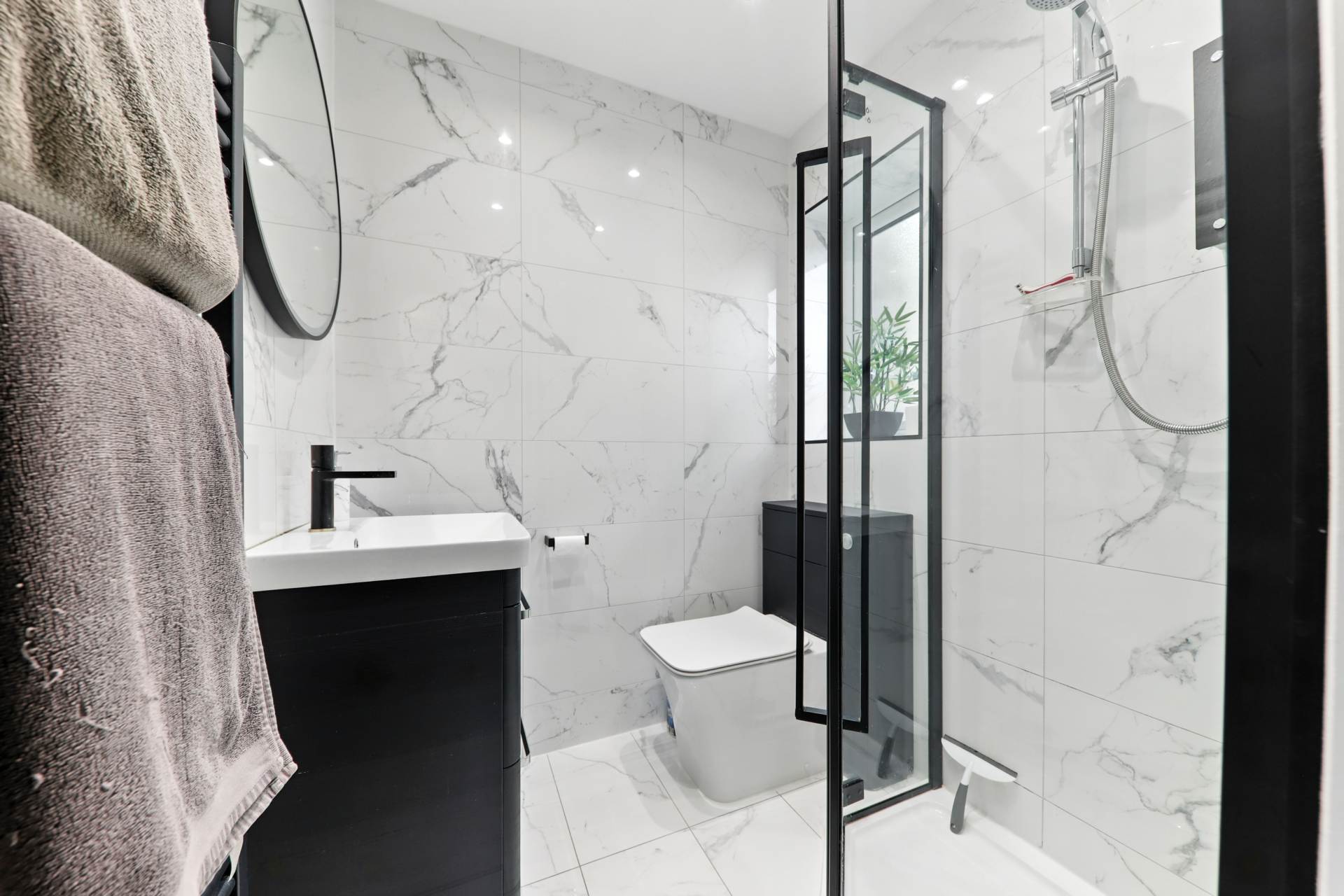 Waterwood Close, Tingley, Image 14