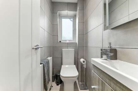 Waterwood Close, Tingley, Image 10