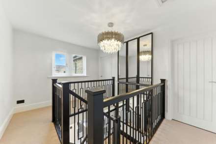 Waterwood Close, Tingley, Image 11