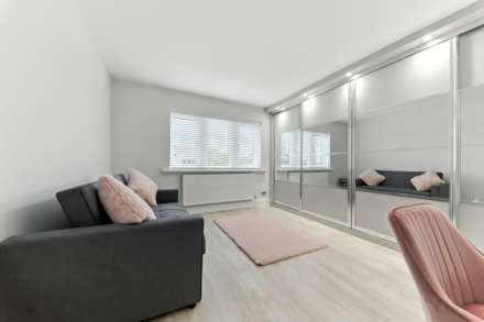 Waterwood Close, Tingley, Image 15