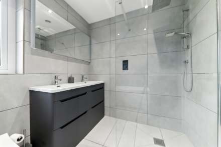 Waterwood Close, Tingley, Image 19