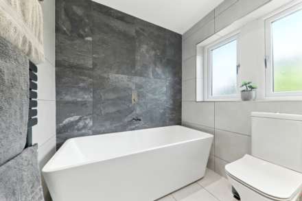 Waterwood Close, Tingley, Image 20