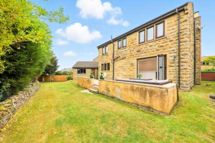 Waterwood Close, Tingley, Image 21