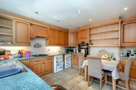 Ashfield Avenue, Morley, Image 4