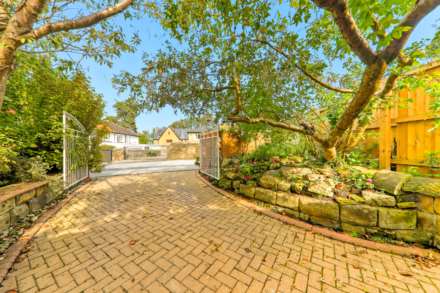 Laneside Cottage, Laneside, Churwell, Image 23