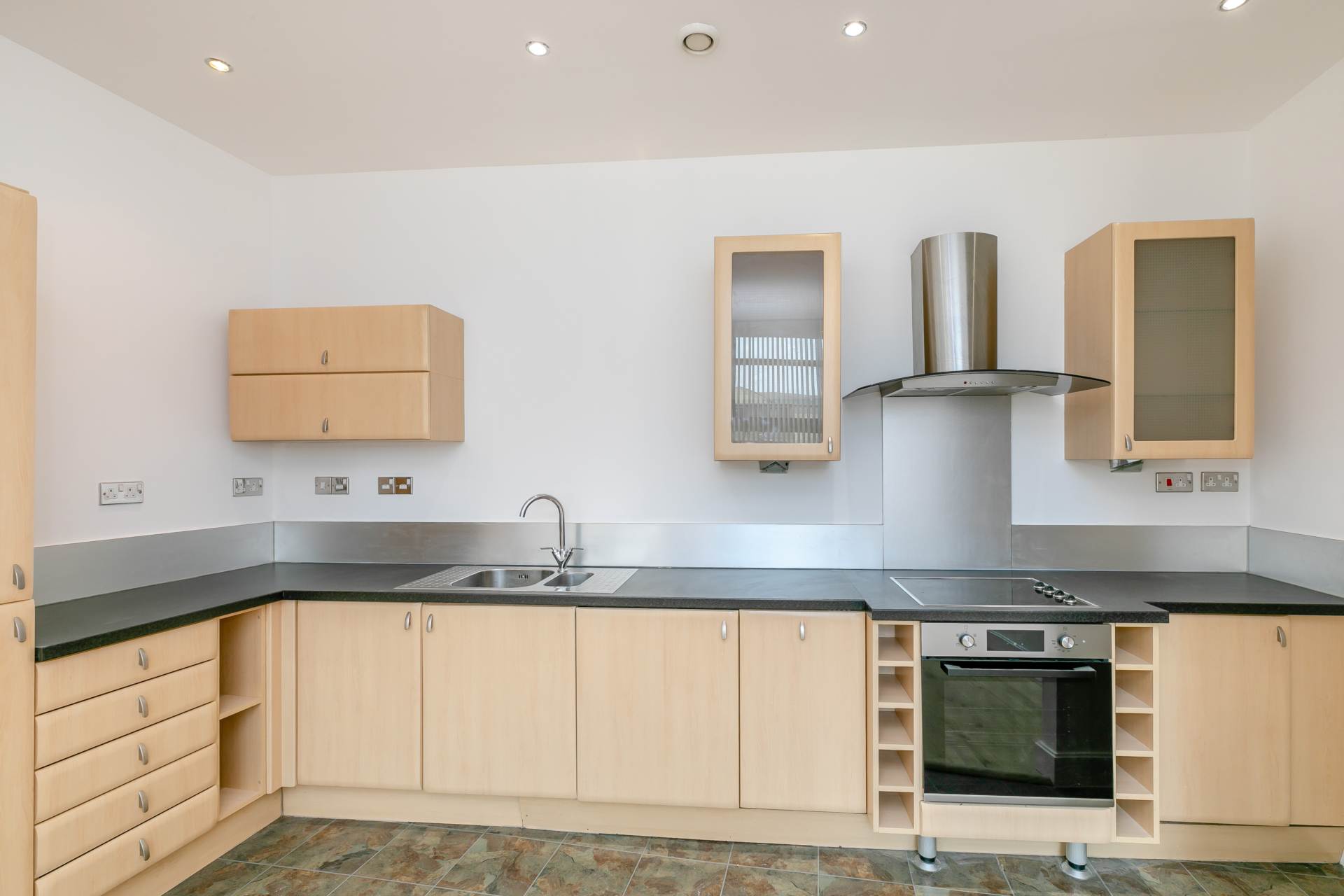Cavendish Court, Image 4