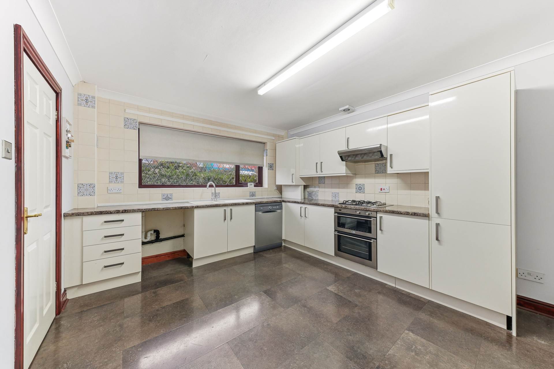 Westerton Road, Tingley, Image 4