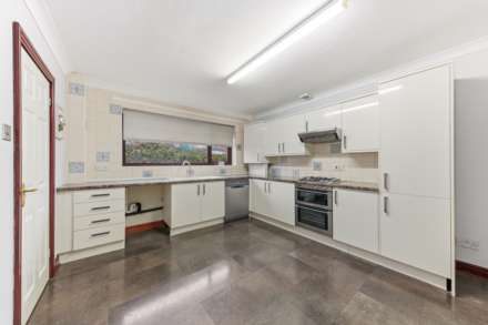 Westerton Road, Tingley, Image 4