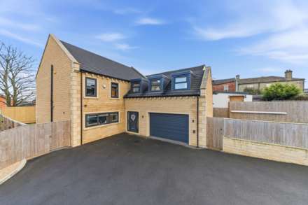 Kings Place Drighlington, Drighlington, Image 1