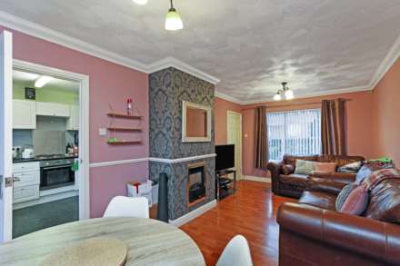 Redhall Close, Beeston, Image 2