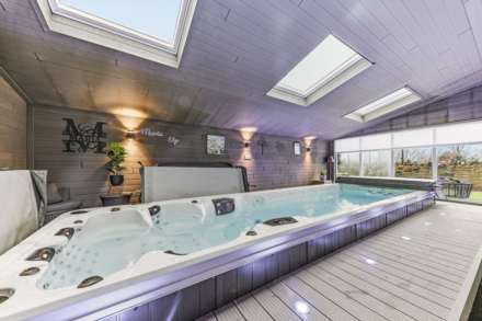 Howley Hall Farm, Golf Lane, Morley, Image 9